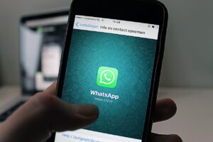 Istruzioni per disattivare Meta AI su WhatsApp in un articolo informativo.