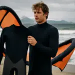 Mute per kitesurf in acque fredde: perché il materiale influisce davvero sulla resistenza