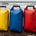 Quali sono i sacchi kite waterproof più affidabili? La soluzione per bagagli sempre asciutti
